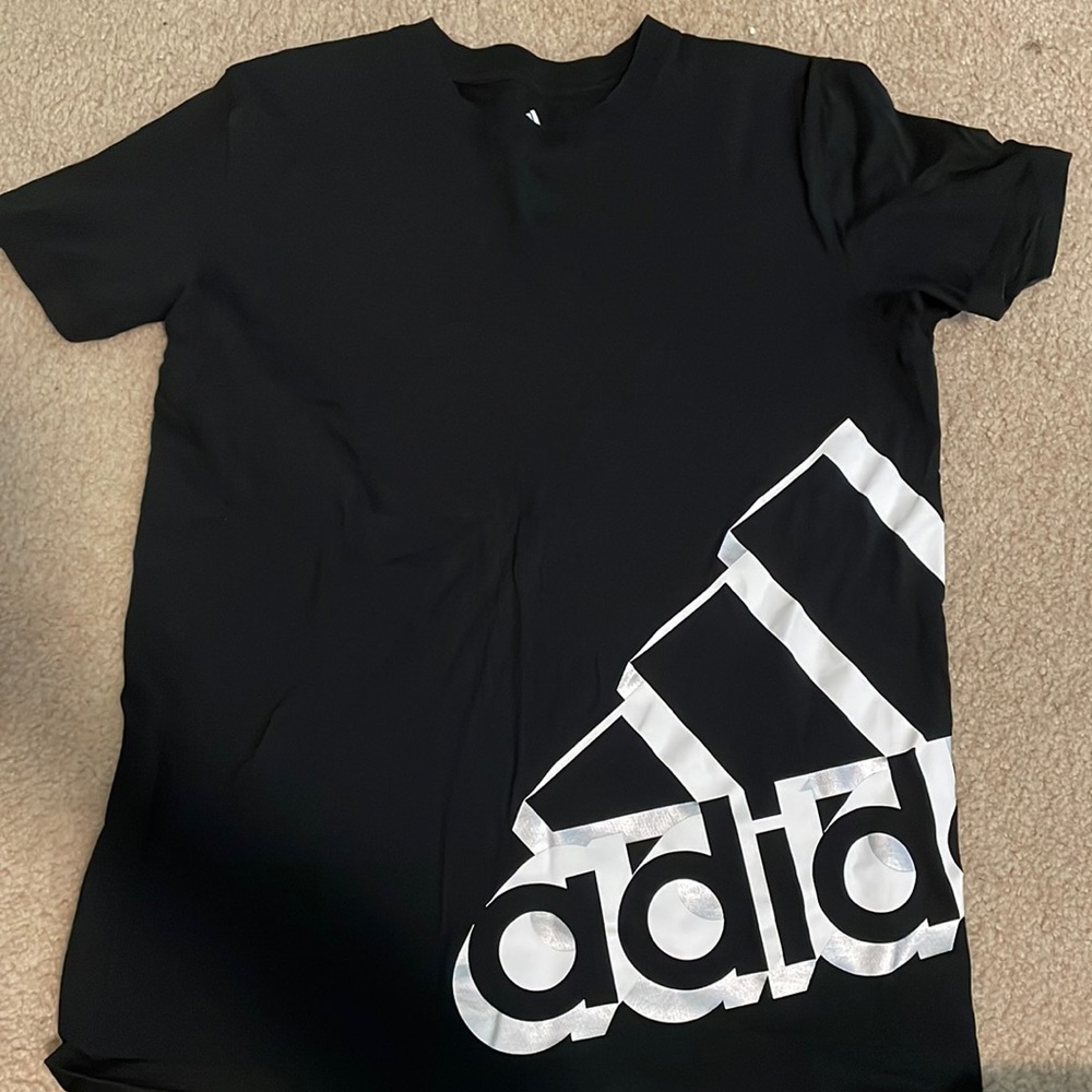 Adidas tshirt